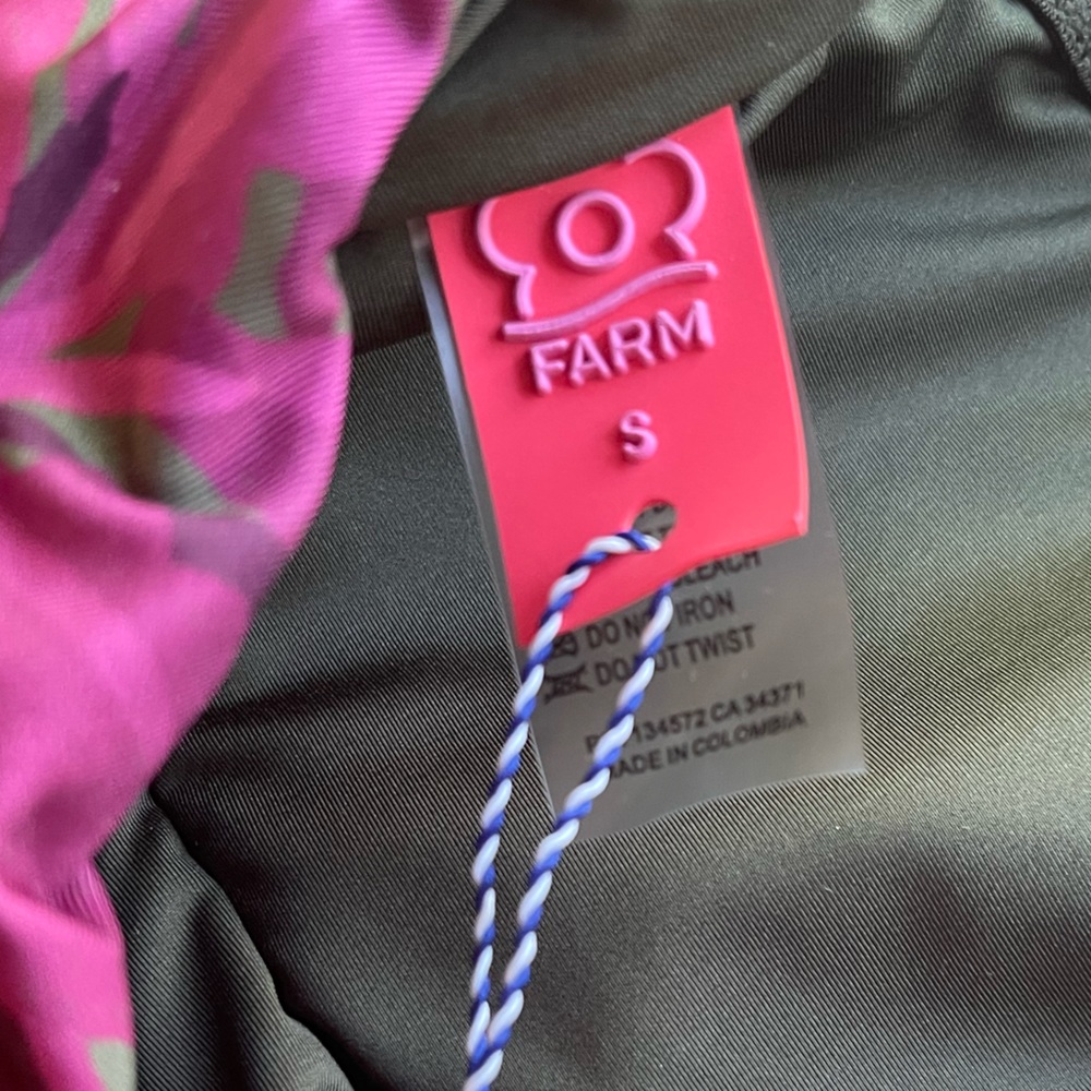 Farm Rio NWT Sz SM Brazilian design Halter one -piece swimsuit; jungle pattern. - Picture 7 of 13